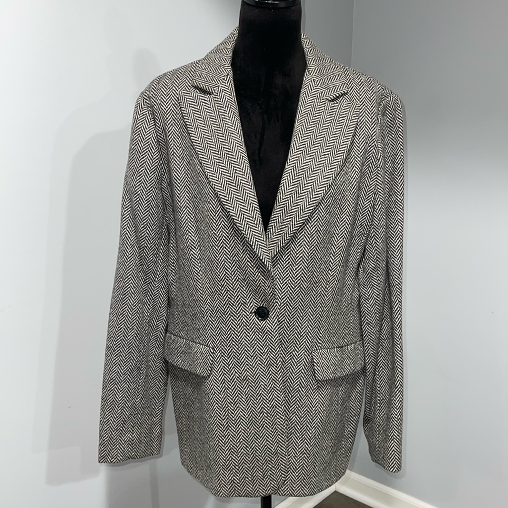 Bloomingdaleâs Size 16 Womenâs Blazer Jacket Cashmere Wool Herringbone Pattern